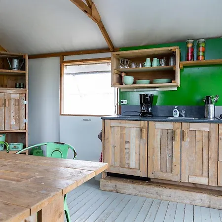 B&B Farm Loft Koe Genderen